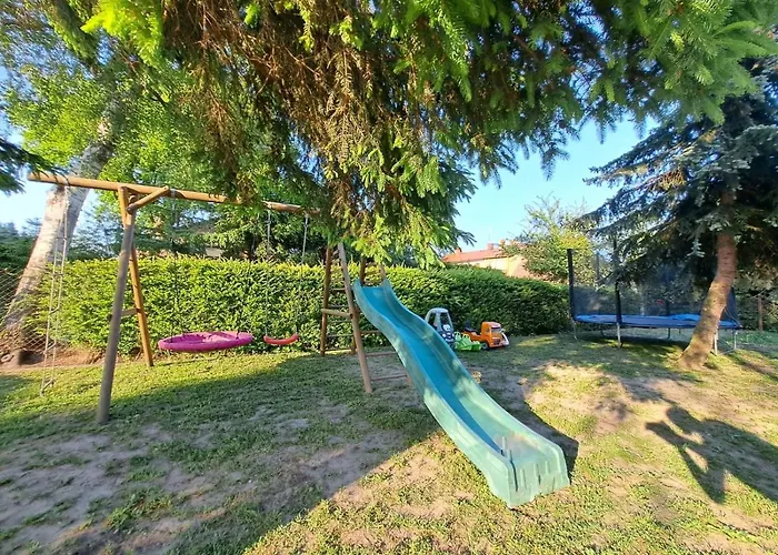 Semesterbostad Kajuta *